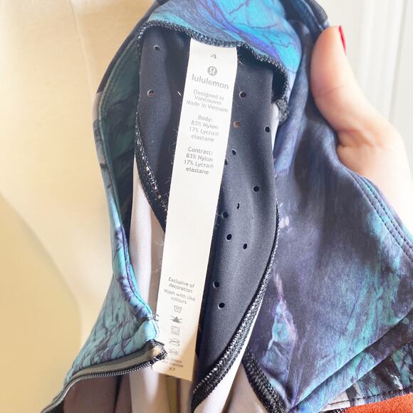 Lululemon New Route Half Zip Black/Frozen Island Multi Size 4 - Picture 8 of 8